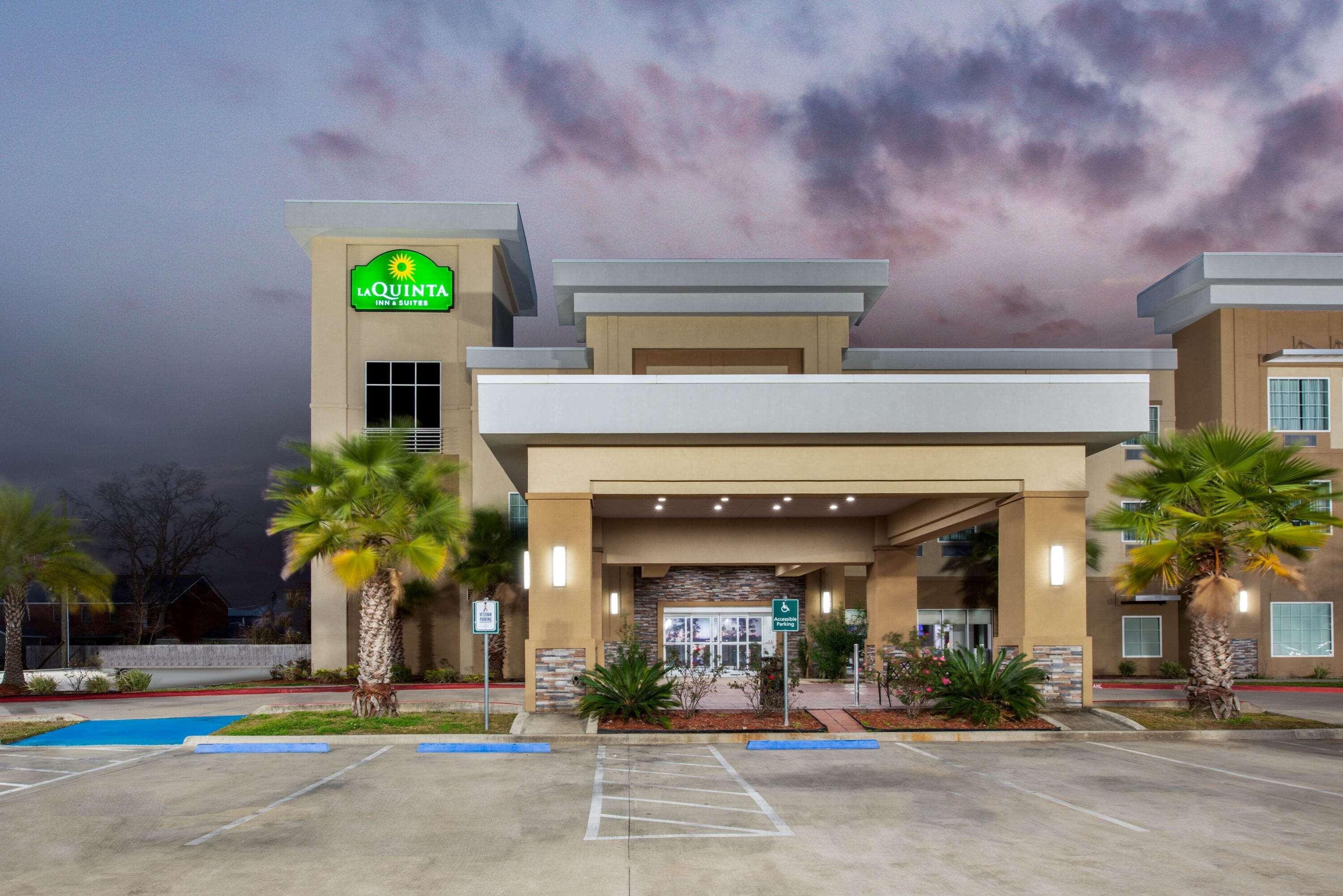 La Quinta By Wyndham Lake Charles - Westlake Exterior photo